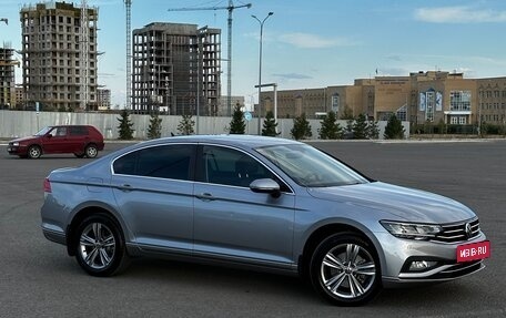 Volkswagen Passat B8 рестайлинг, 2021 год, 2 900 000 рублей, 2 фотография