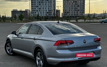 Volkswagen Passat B8 рестайлинг, 2021 год, 2 900 000 рублей, 6 фотография
