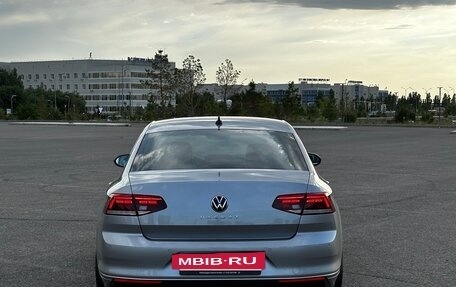 Volkswagen Passat B8 рестайлинг, 2021 год, 2 900 000 рублей, 5 фотография