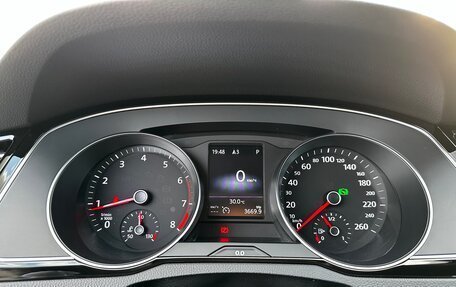 Volkswagen Passat B8 рестайлинг, 2021 год, 2 900 000 рублей, 19 фотография