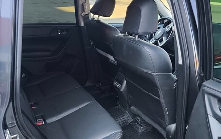 Subaru Forester, 2018 год, 1 950 000 рублей, 6 фотография