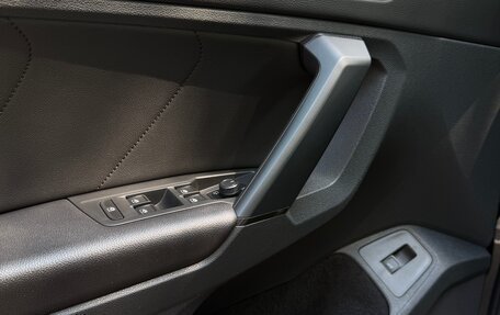 Volkswagen Tiguan II, 2019 год, 3 000 000 рублей, 6 фотография