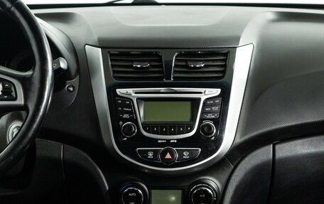 Hyundai Solaris II рестайлинг, 2013 год, 699 777 рублей, 14 фотография