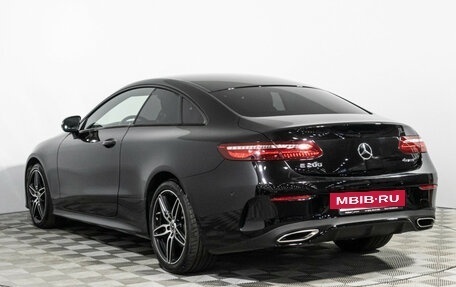 Mercedes-Benz E-Класс, 2018 год, 4 149 898 рублей, 7 фотография