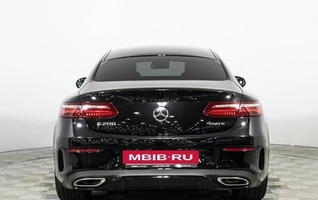 Mercedes-Benz E-Класс, 2018 год, 4 149 898 рублей, 6 фотография