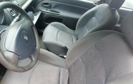 Renault Clio III, 2001 год, 150 000 рублей, 2 фотография