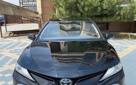Toyota Camry, 2020 год, 2 750 000 рублей, 4 фотография