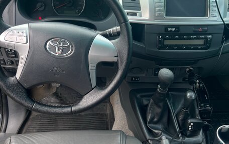 Toyota Hilux VII, 2012 год, 1 850 000 рублей, 11 фотография