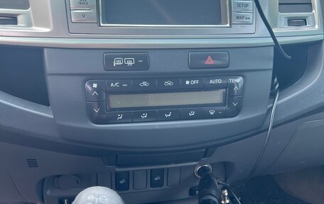 Toyota Hilux VII, 2012 год, 1 850 000 рублей, 12 фотография