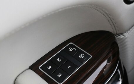 Land Rover Range Rover IV рестайлинг, 2015 год, 5 350 000 рублей, 19 фотография