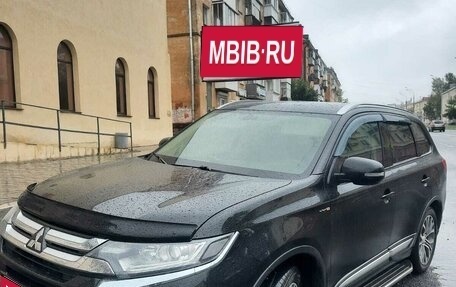 Mitsubishi Outlander III рестайлинг 3, 2018 год, 2 700 000 рублей, 1 фотография