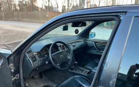 Mercedes-Benz E-Класс, 1999 год, 330 000 рублей, 7 фотография