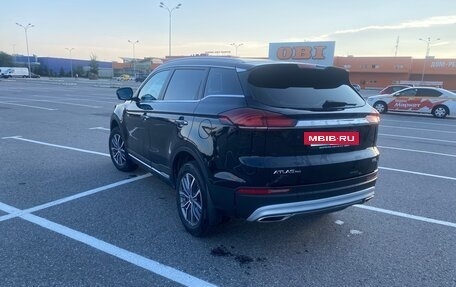 Geely Atlas, 2022 год, 1 780 000 рублей, 5 фотография