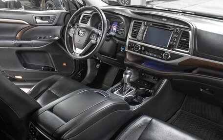 Toyota Highlander III, 2015 год, 2 498 000 рублей, 11 фотография