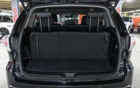 Toyota Highlander III, 2015 год, 2 498 000 рублей, 10 фотография