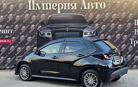 Toyota Yaris, 2020 год, 1 390 000 рублей, 2 фотография