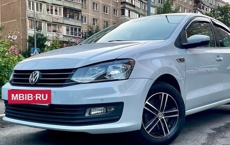 Volkswagen Polo VI (EU Market), 2018 год, 1 250 000 рублей, 2 фотография
