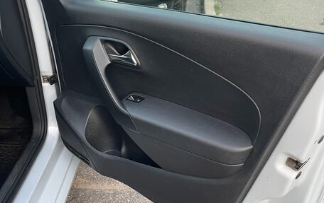 Volkswagen Polo VI (EU Market), 2018 год, 1 250 000 рублей, 24 фотография
