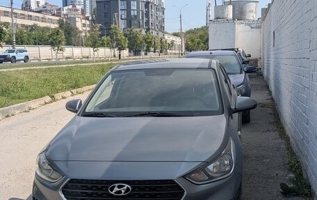 Hyundai Solaris II рестайлинг, 2018 год, 1 290 000 рублей, 1 фотография