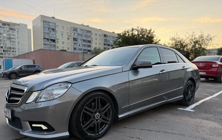 Mercedes-Benz E-Класс, 2010 год, 1 200 000 рублей, 3 фотография