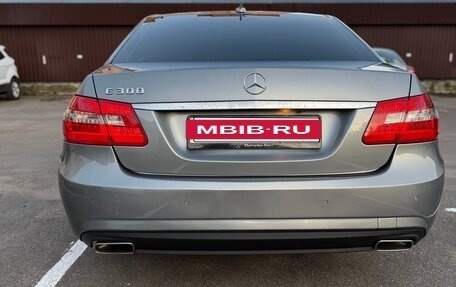 Mercedes-Benz E-Класс, 2010 год, 1 200 000 рублей, 6 фотография