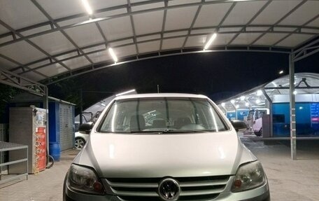 Volkswagen Golf Plus I, 2007 год, 690 000 рублей, 2 фотография