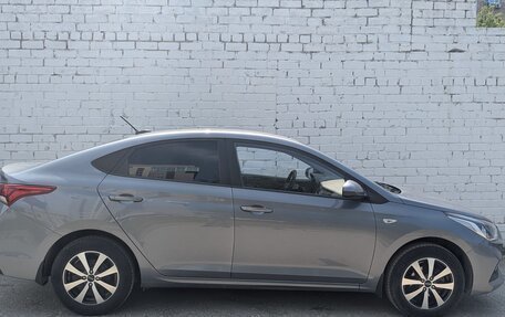 Hyundai Solaris II рестайлинг, 2018 год, 1 290 000 рублей, 2 фотография