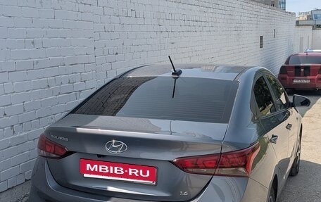 Hyundai Solaris II рестайлинг, 2018 год, 1 290 000 рублей, 10 фотография