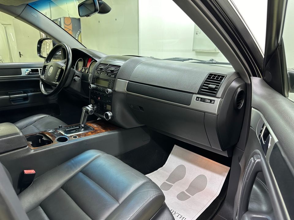 Volkswagen Touareg, 2010 год, 1 249 000 рублей, 14 фотография