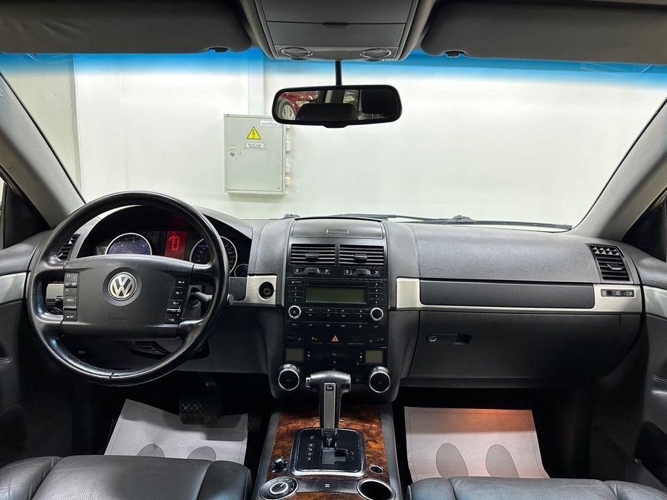 Volkswagen Touareg, 2010 год, 1 249 000 рублей, 10 фотография
