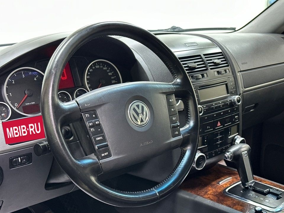 Volkswagen Touareg, 2010 год, 1 249 000 рублей, 9 фотография