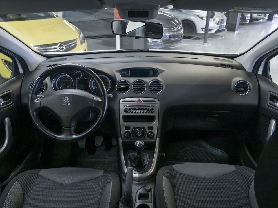 Peugeot 308, 2011 год, 429 000 рублей, 17 фотография