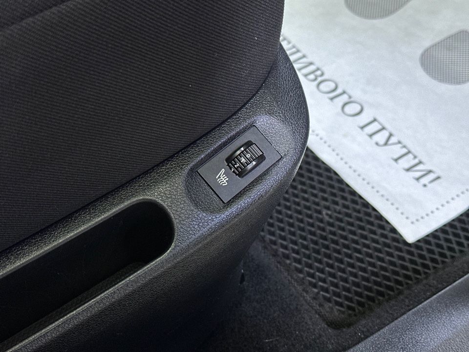 Peugeot 308, 2012 год, 649 000 рублей, 15 фотография