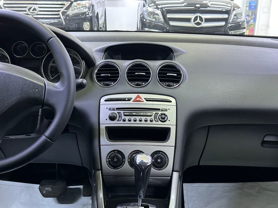 Peugeot 308, 2012 год, 649 000 рублей, 12 фотография