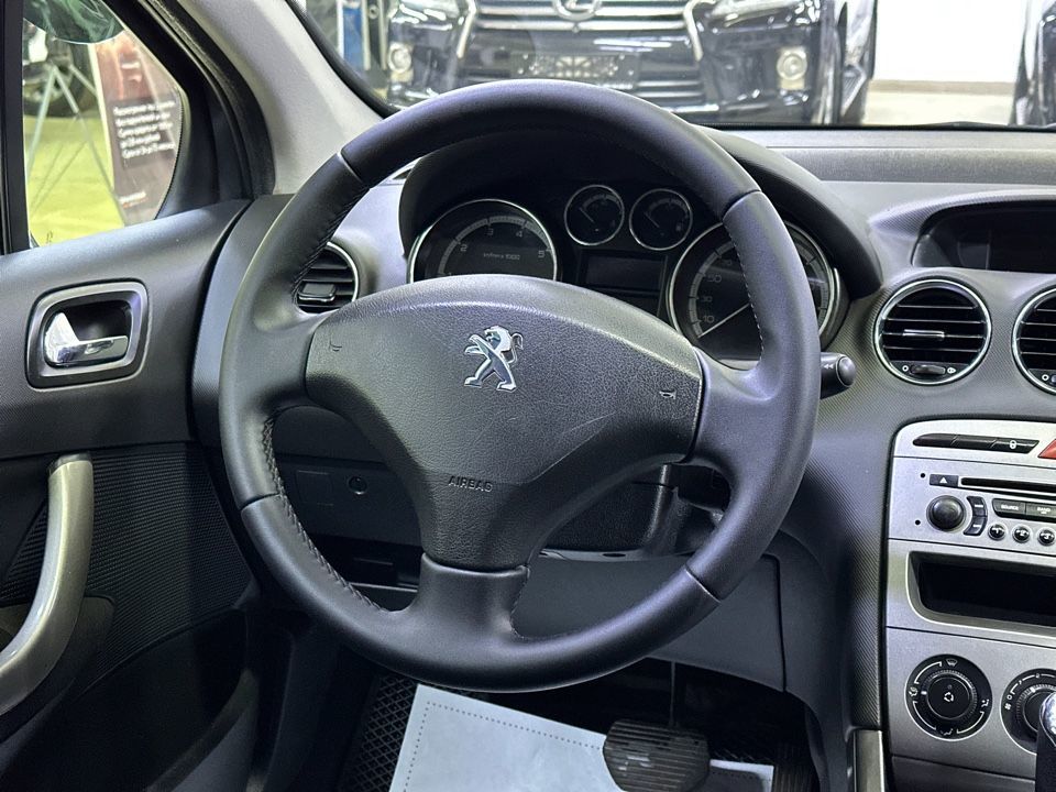 Peugeot 308, 2012 год, 649 000 рублей, 11 фотография