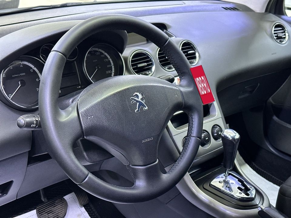 Peugeot 308, 2012 год, 649 000 рублей, 9 фотография