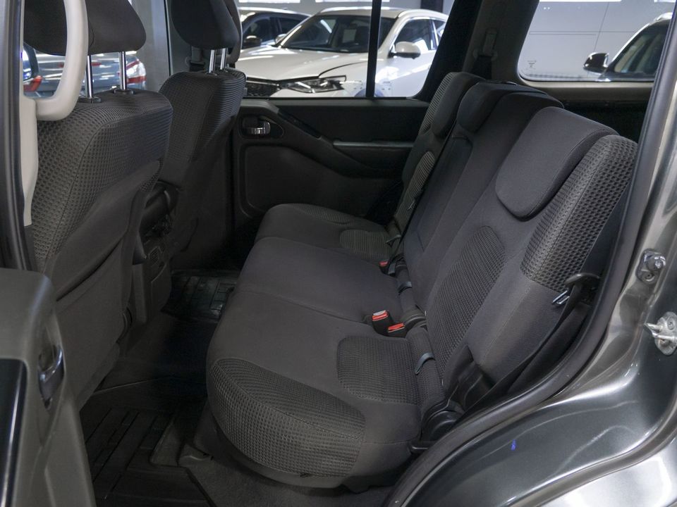 Nissan Pathfinder, 2009 год, 999 000 рублей, 15 фотография