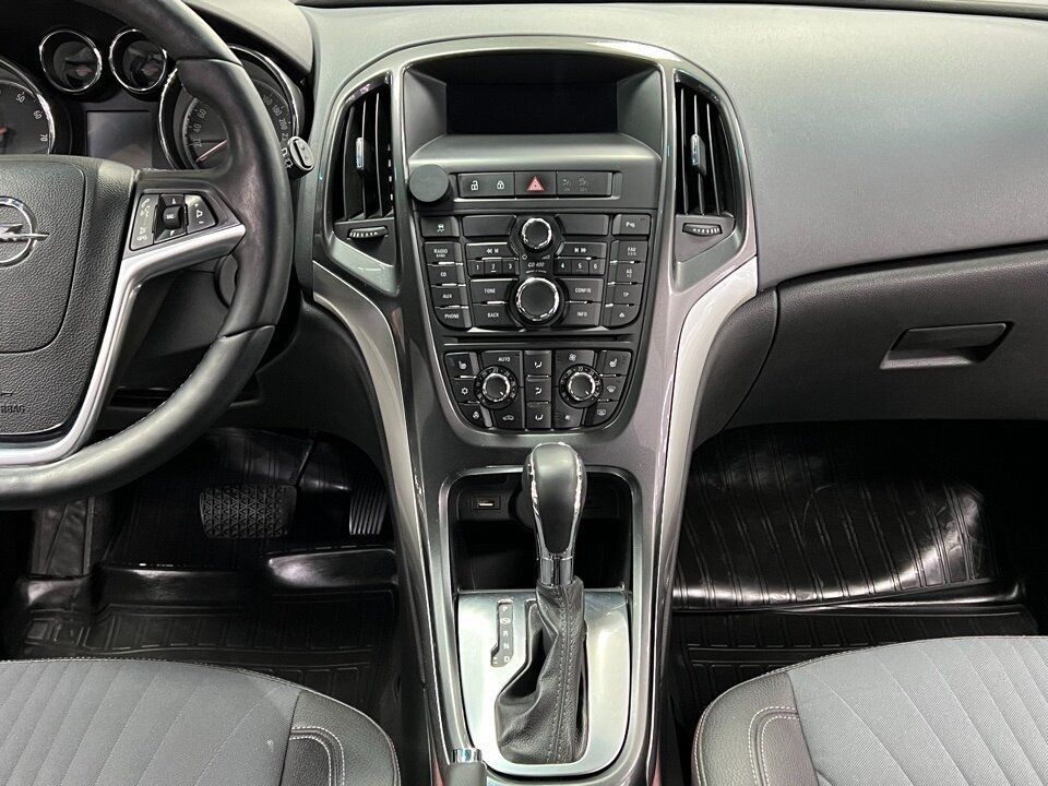 Opel Astra, 2013 год, 719 000 рублей, 9 фотография