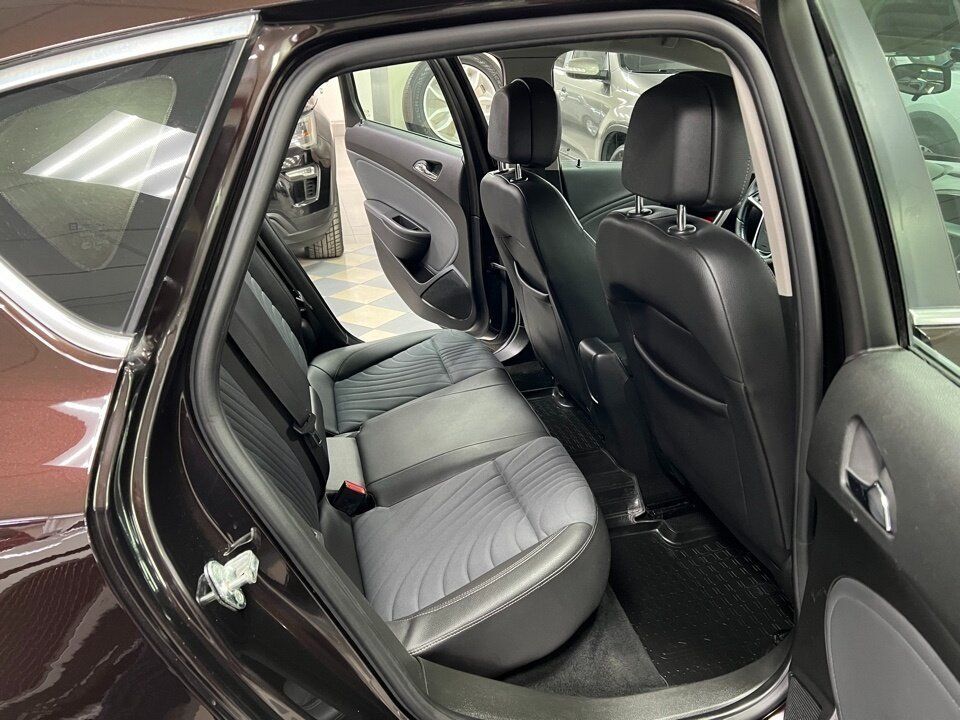 Opel Astra, 2013 год, 749 000 рублей, 19 фотография