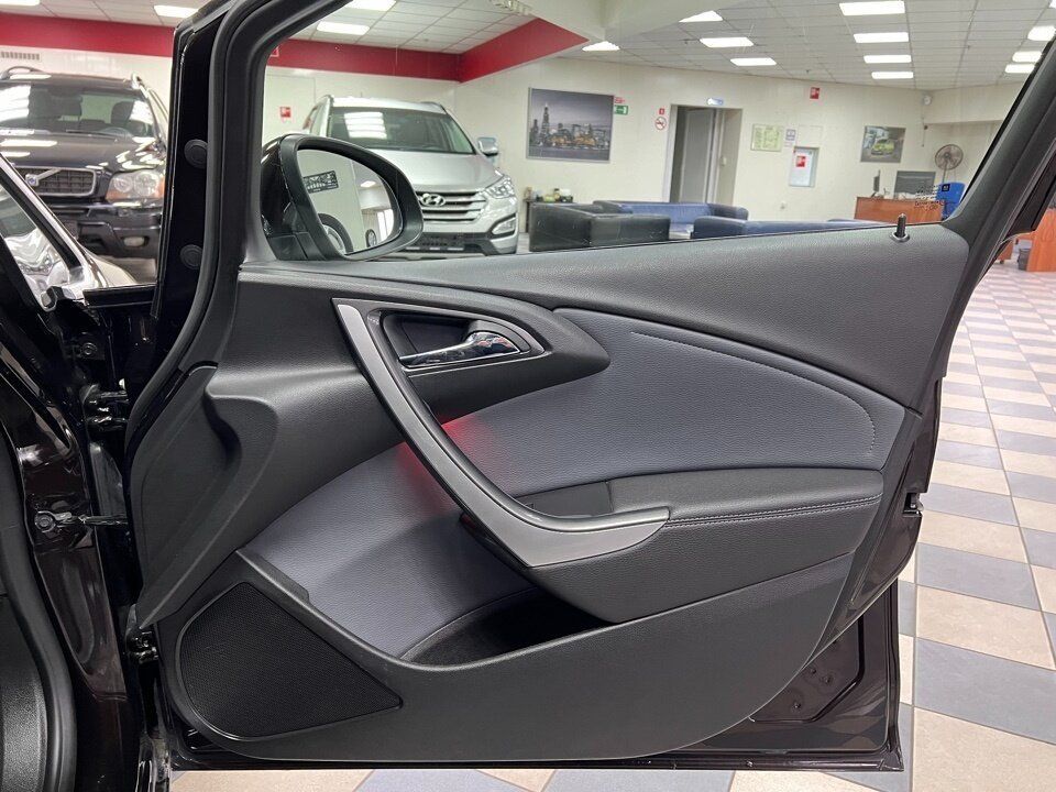 Opel Astra, 2013 год, 749 000 рублей, 21 фотография