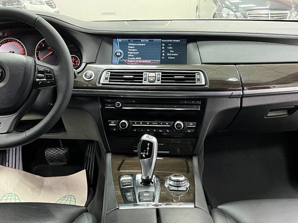 BMW 7 серия, 2011 год, 2 049 000 рублей, 8 фотография