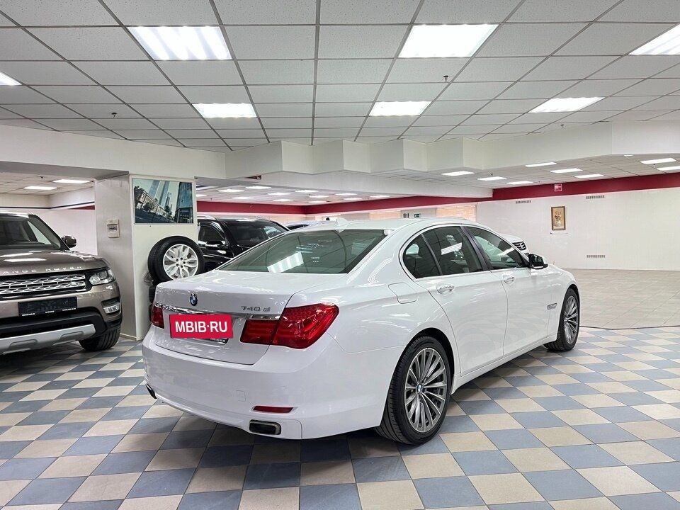 BMW 7 серия, 2011 год, 2 049 000 рублей, 2 фотография