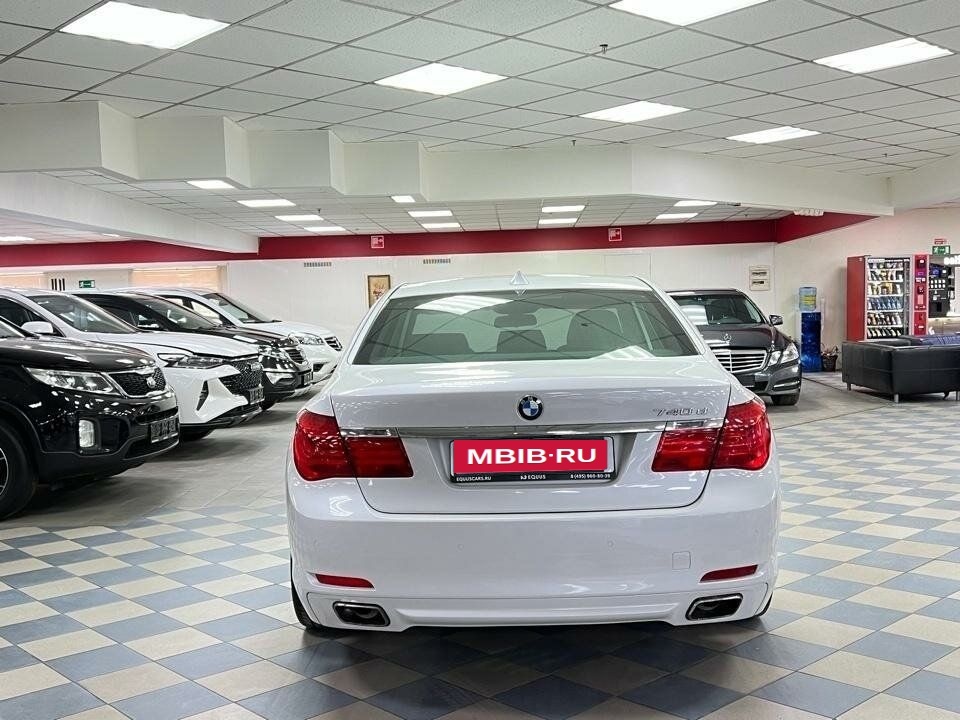 BMW 7 серия, 2011 год, 2 049 000 рублей, 4 фотография