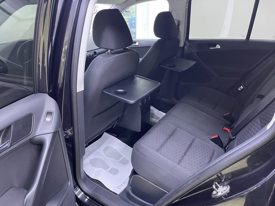 Volkswagen Tiguan, 2010 год, 949 000 рублей, 6 фотография