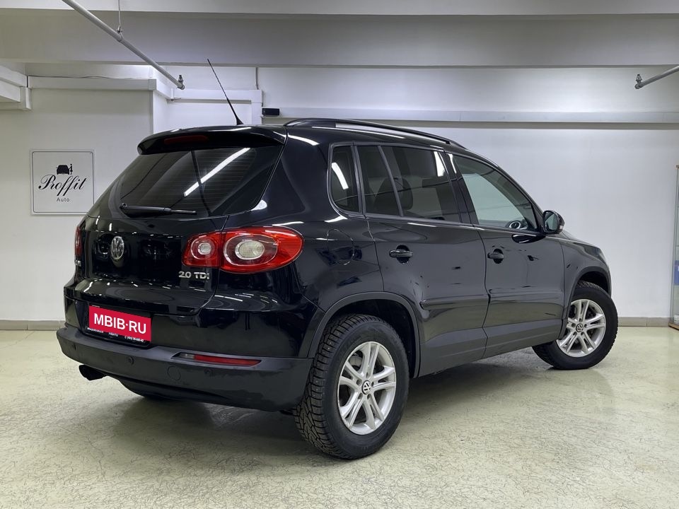 Volkswagen Tiguan, 2010 год, 949 000 рублей, 4 фотография