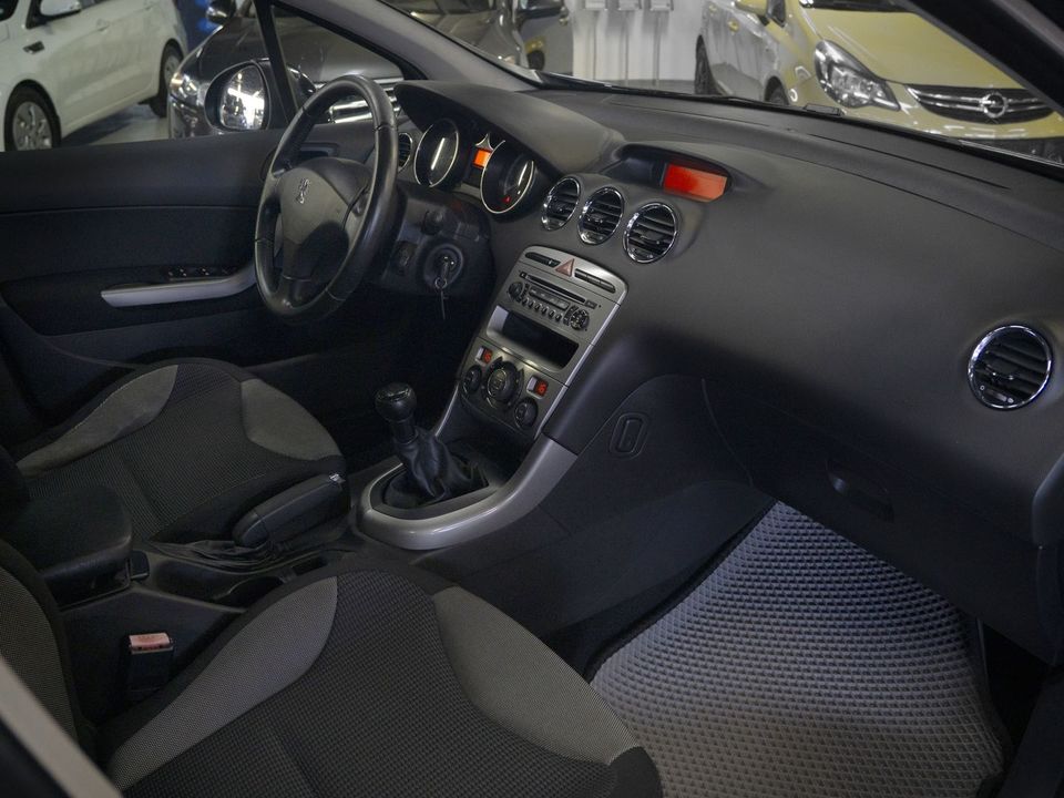 Peugeot 308, 2010 год, 399 000 рублей, 16 фотография