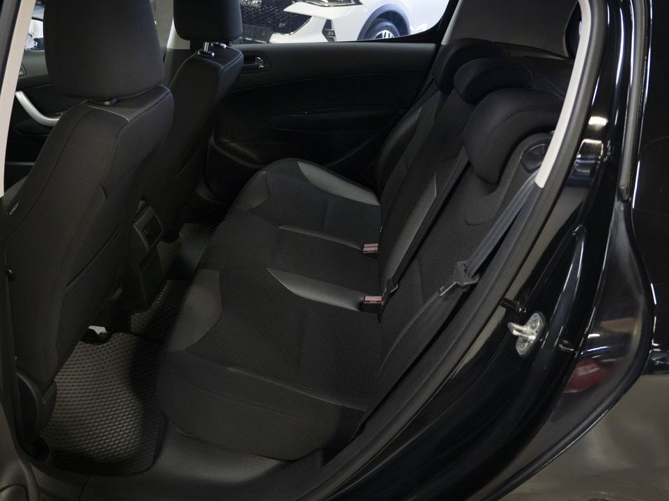 Peugeot 308, 2010 год, 399 000 рублей, 17 фотография