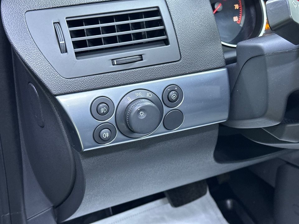 Opel Astra GTC, 2010 год, 669 000 рублей, 10 фотография