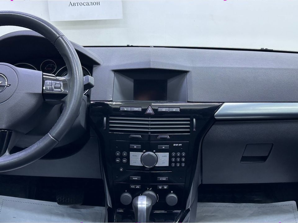 Opel Astra GTC, 2010 год, 669 000 рублей, 15 фотография