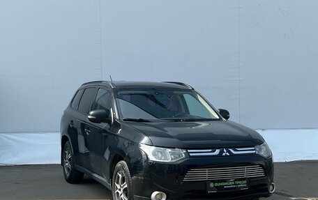 Mitsubishi Outlander III рестайлинг 3, 2012 год, 985 000 рублей, 3 фотография